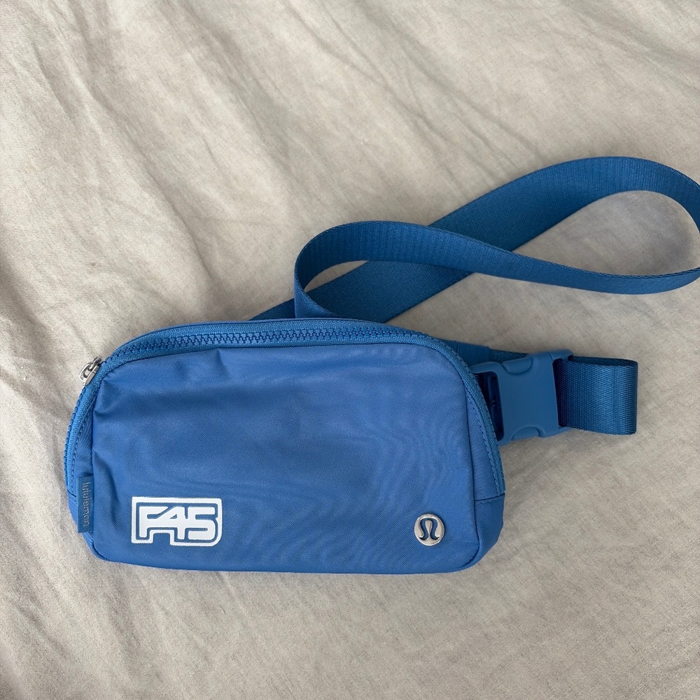Lululemon bag